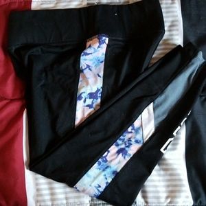VS Pink marble ultimate leggings size M